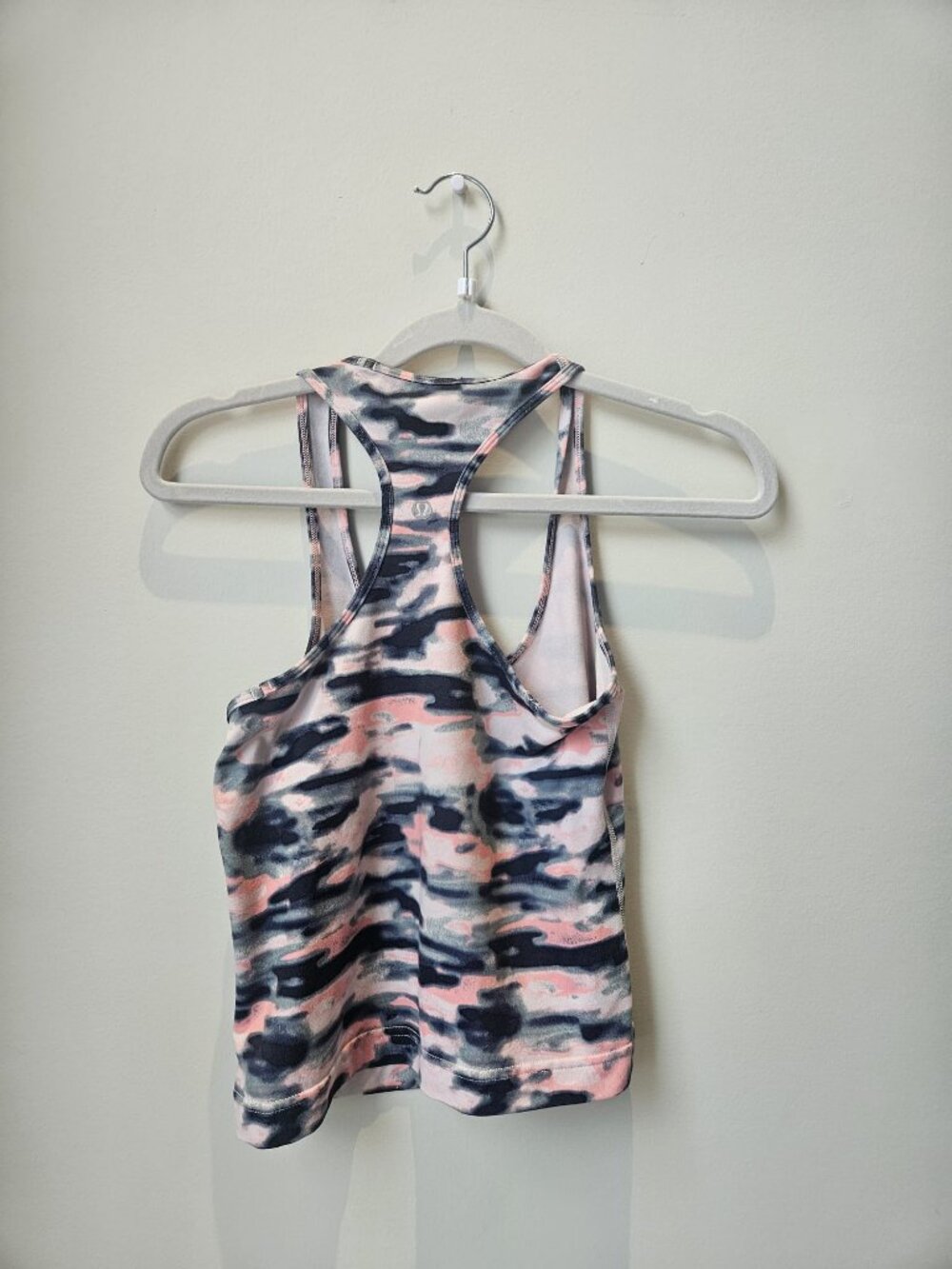 LULULEMON Cool Racerback Tank - Size 4 - Picture 3 of 3